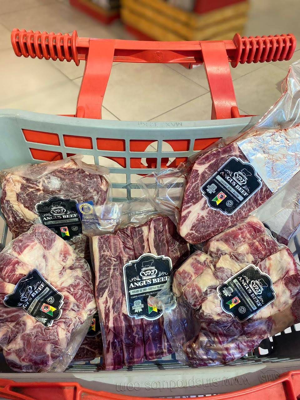 Cortes de carne embalados em registro aprovado pelo Clube do Churrasco.